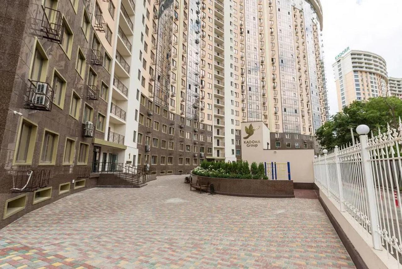 Апартаменты В Аркадии В Новом Доме Odessa Exterior foto